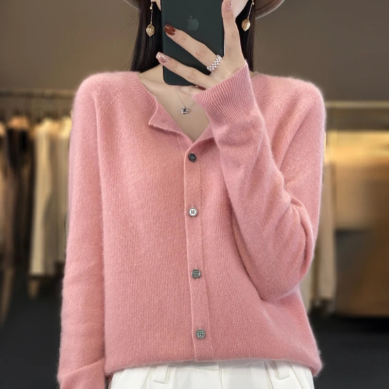 Women's round neck button cardigan — old money style, Aveloire