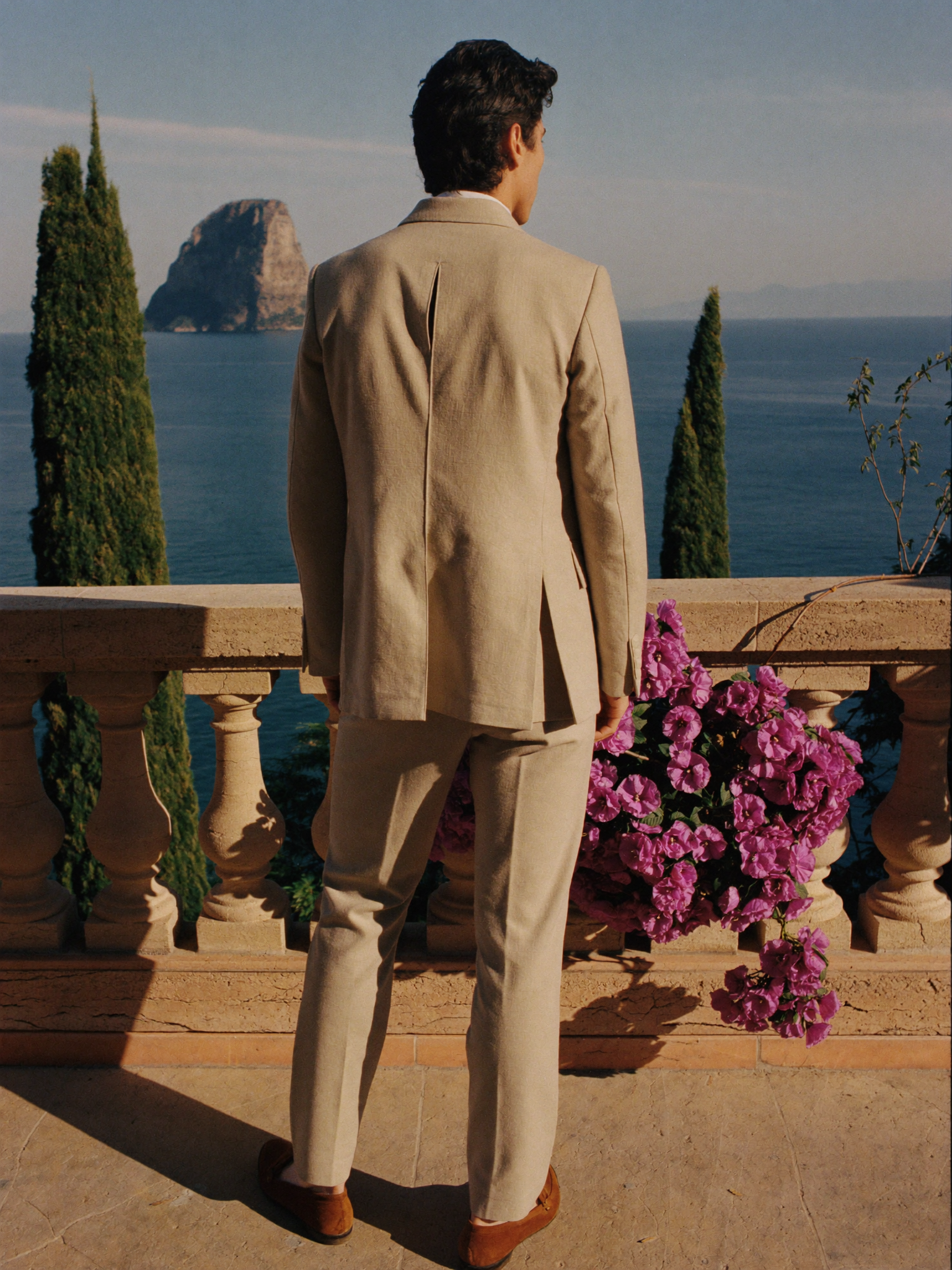 Men's Aveloire Valmont slim-fit linen suit in beige — back view with center back vent