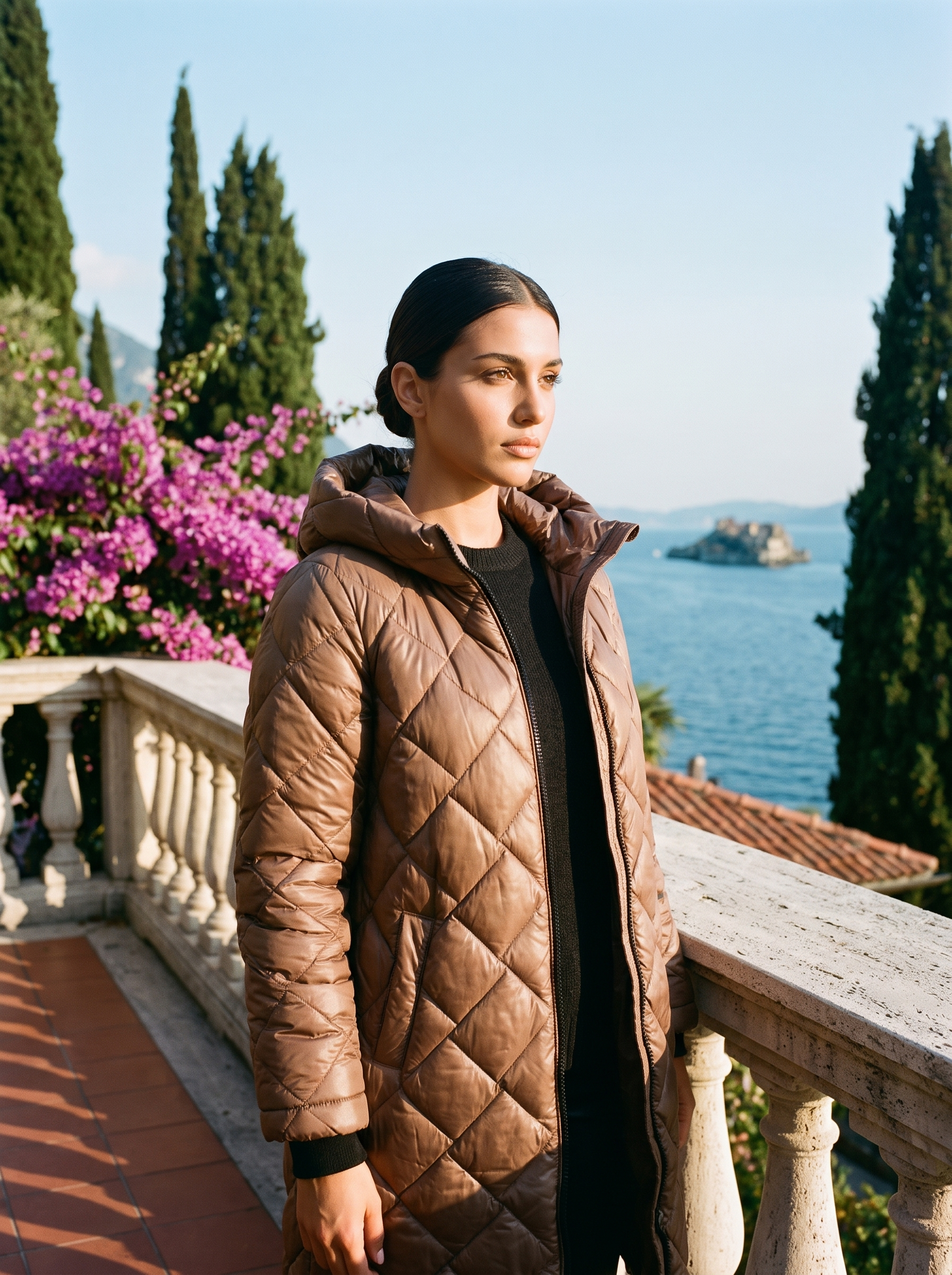 Woman wearing coffee quilted coat on a Lake Como terrace — Aveloire